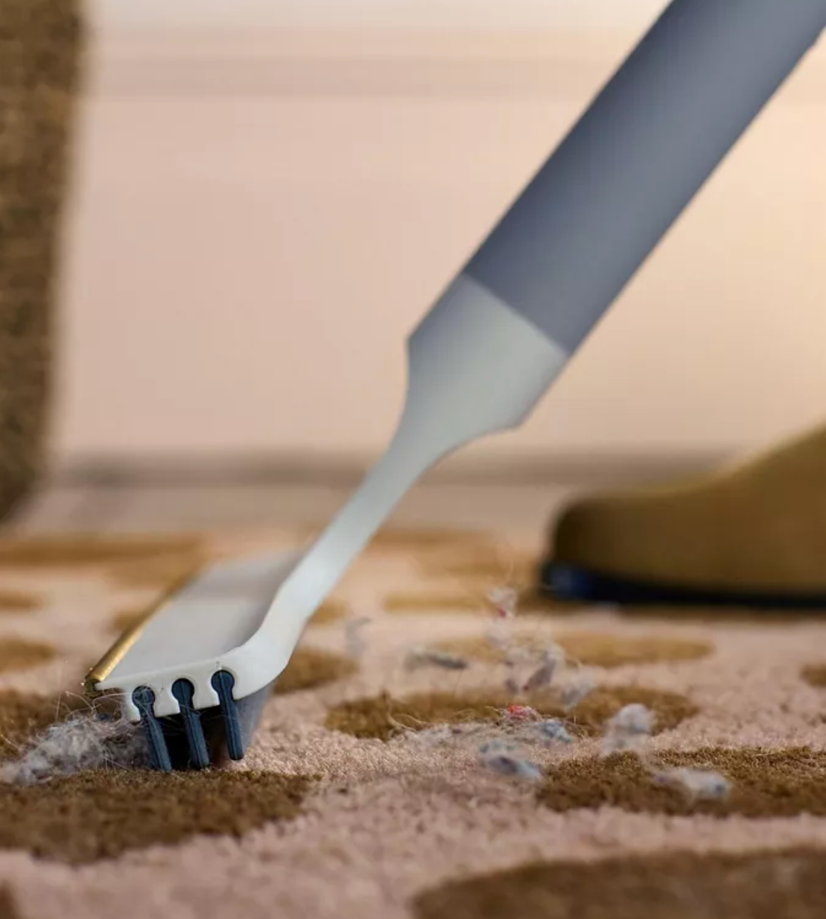 Joseph CleanTech Carpet Rake, 2-in-1 Manual Tool for Pet Hair & Deep Cleaning